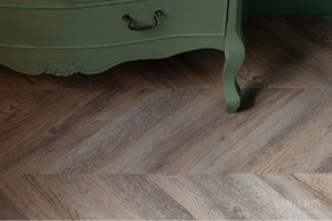 Кварц-виниловая плитка Vinilam PARQUET CHEVRON / RI153616CL4 Шеврон Шампань/